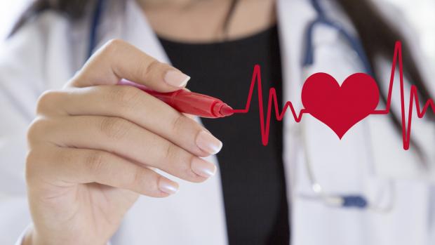 Pourquoi équiper son entreprise avec un défibrillateur cardiaque ?